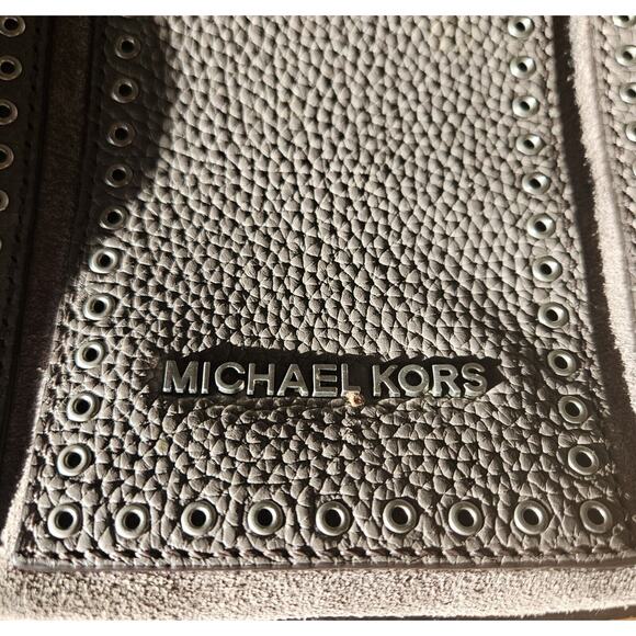 Michael Kors gently used VERY UNIQUE satchel - Picture 4 of 4